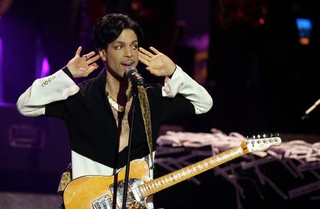 Illustration for article titled 32 Photos of Prince We Love
